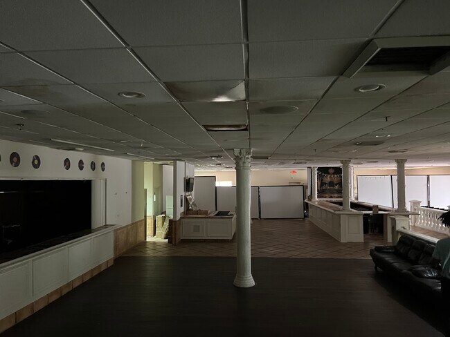 Plus de détails pour 16805 NW 12th Ave, Miami, FL - Services hôteliers à vendre