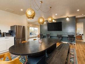 124 Center St, El Segundo, CA for lease Interior Photo- Image 1 of 32
