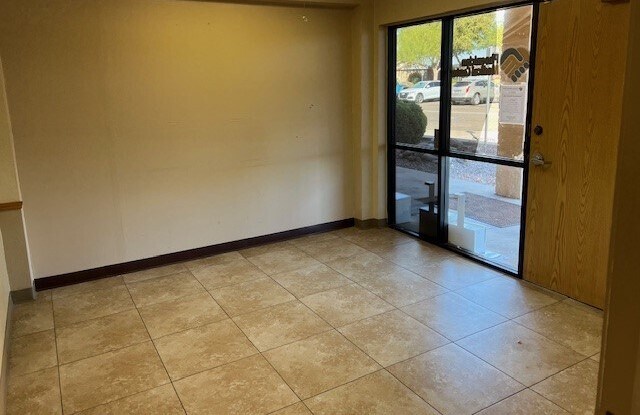 5520 E Main St, Mesa, AZ for lease - Interior Photo - Image 2 of 11