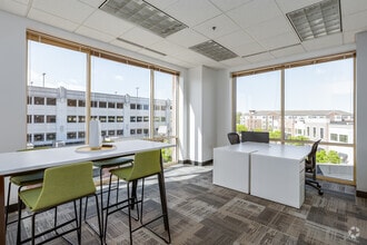 11815 Fountain Way, Newport News, VA for lease Interior Photo- Image 2 of 2