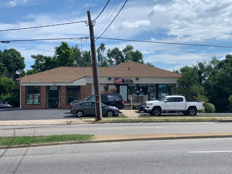823 Richmond Ave, Staunton, VA for lease - Building Photo - Image 1 of 4