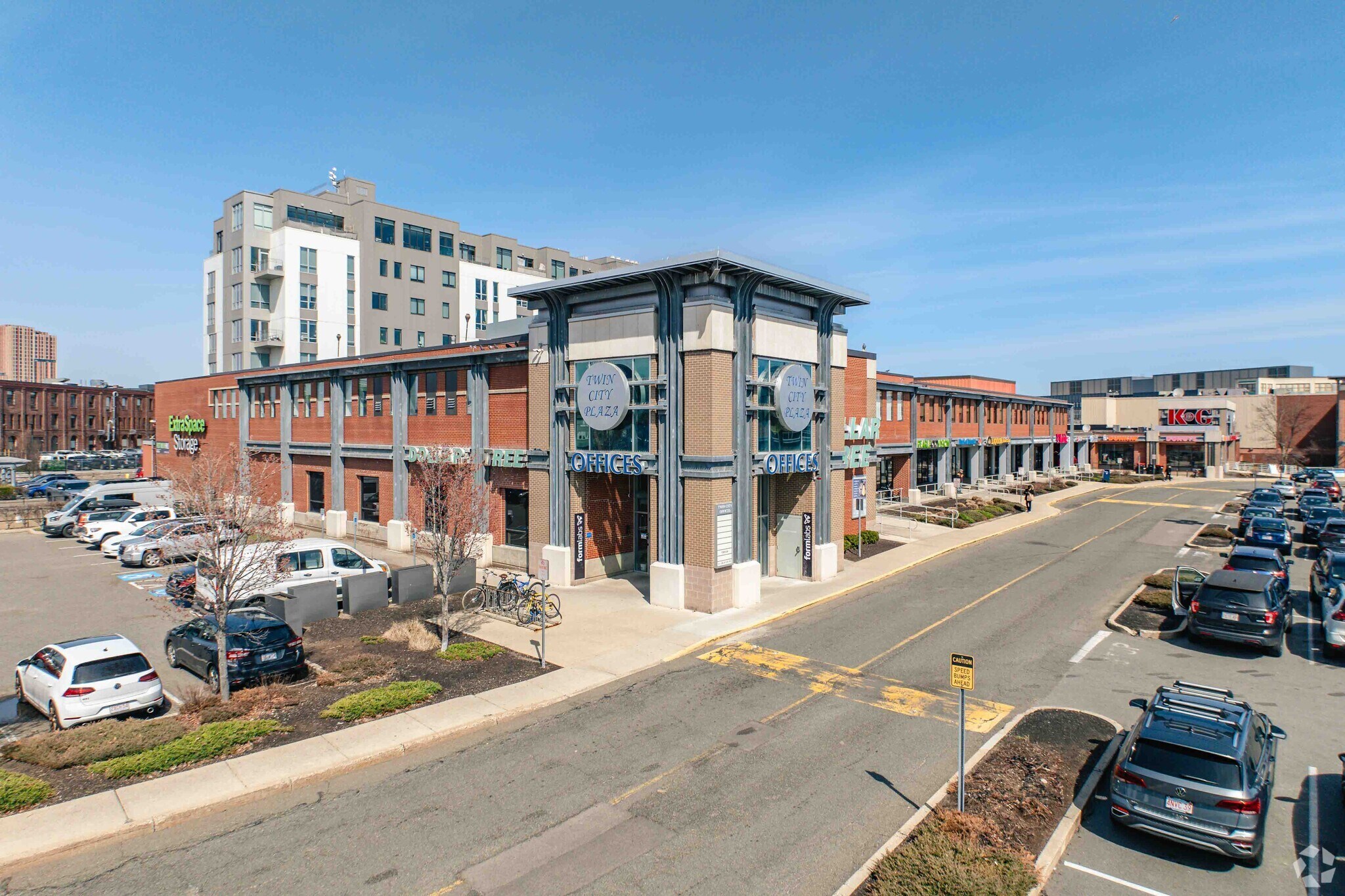 14-22 McGrath Hwy, Somerville, MA à louer Photo principale- Image 1 de 9