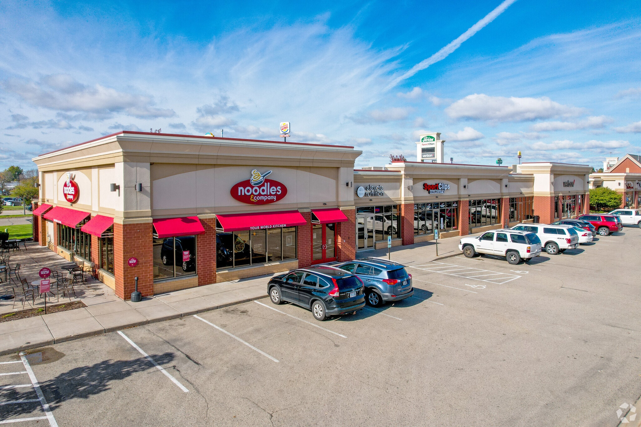 1051 Pearson Dr, Hudson, WI for lease Building Photo- Image 1 of 5