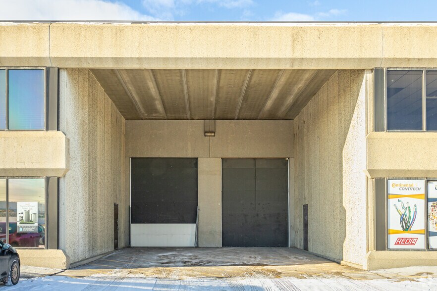 11224-11260 163rd St, Edmonton, AB for lease - Building Photo - Image 2 of 4