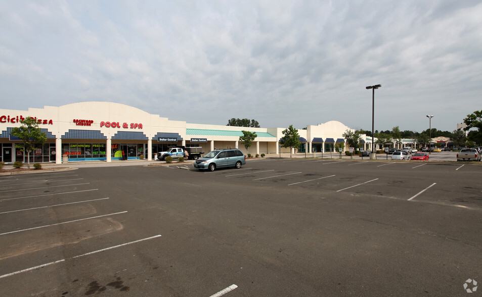 3501 Capital Blvd, Raleigh, NC for lease - Primary Photo - Image 1 of 6