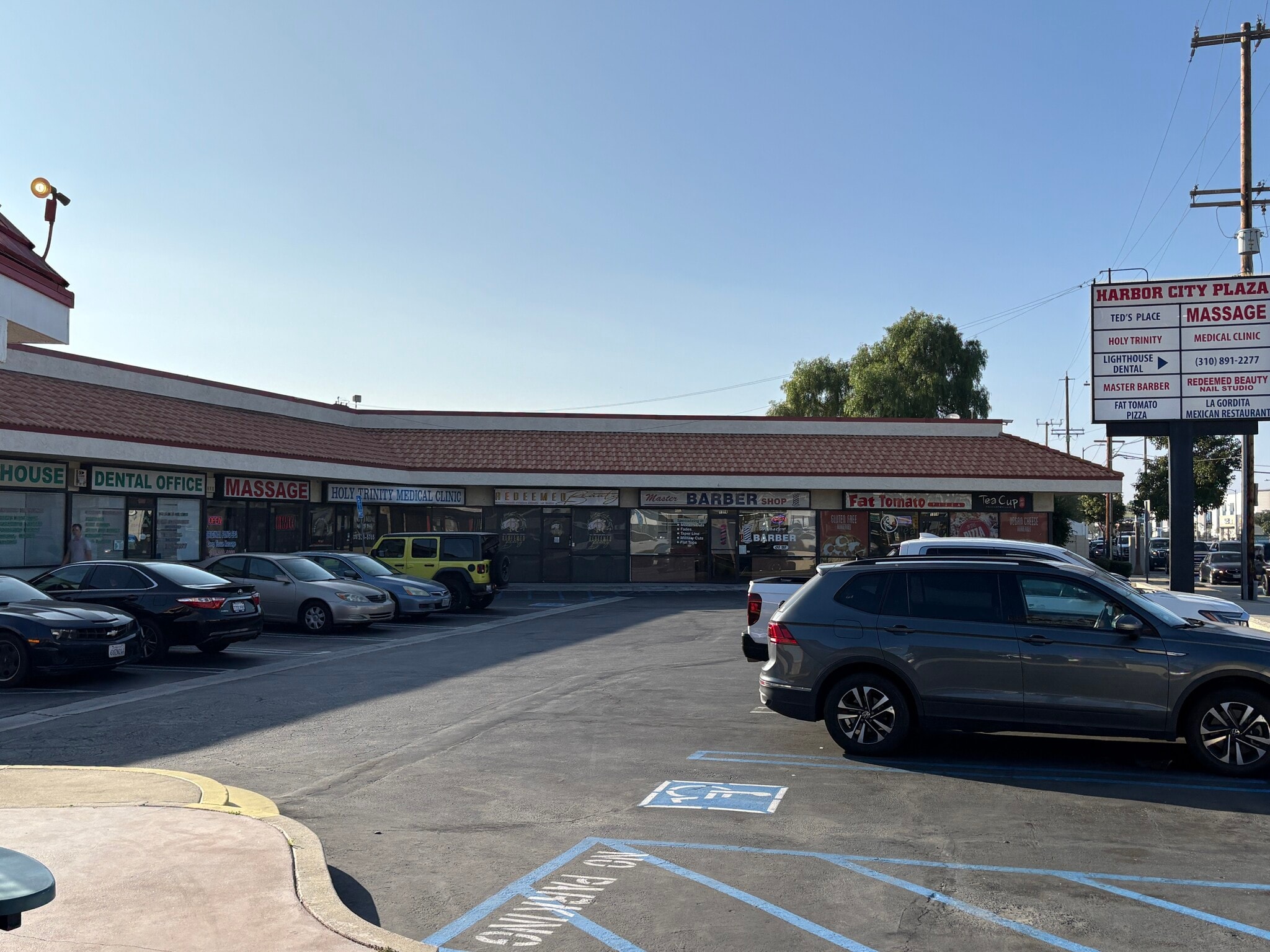 1302 Sepulveda Blvd, Harbor City, CA à louer Photo principale- Image 1 de 4