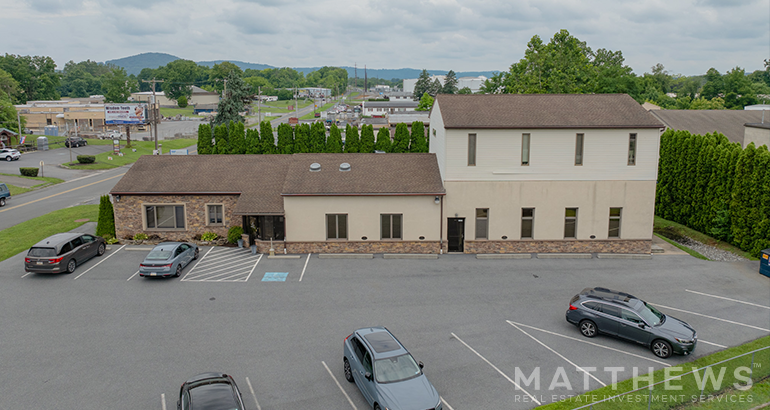 803 Mt Home Ave, Sinking Spring, PA for sale - Building Photo - Image 1 of 1