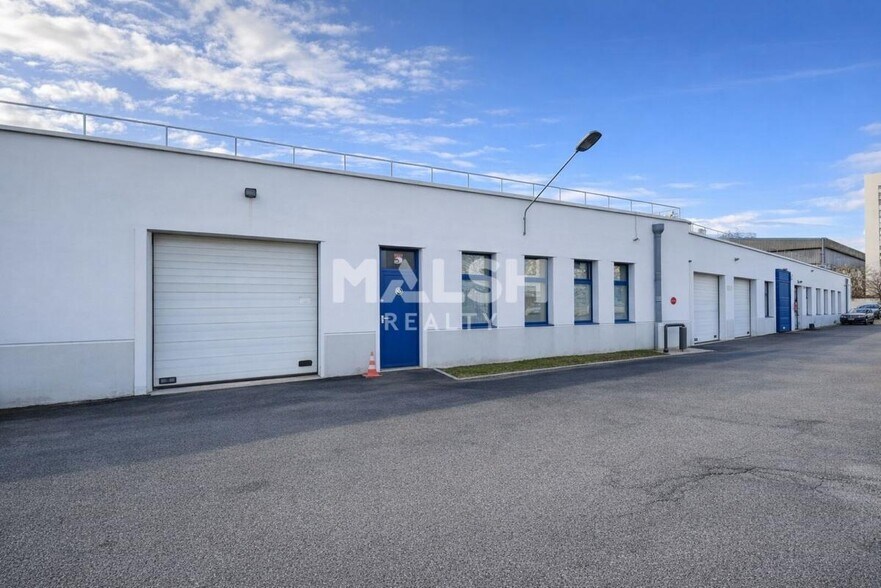 Flex dans Villeurbanne à louer - Photo du bâtiment - Image 1 de 5
