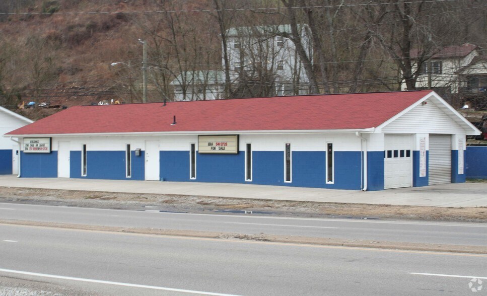 3702 Seventh Ave, Charleston, WV à vendre - Photo du bâtiment - Image 2 de 10