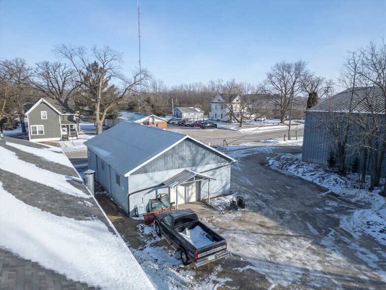 1004 5th Ave, Charles City, IA à vendre - Photo du bâtiment - Image 3 de 19