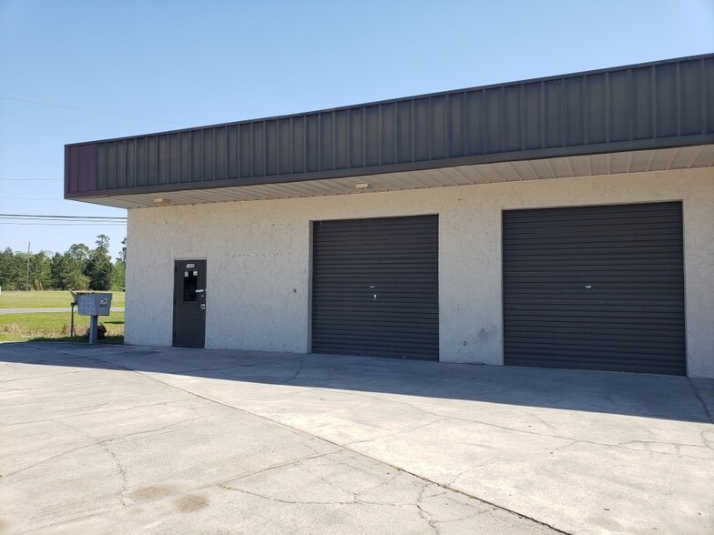 880 SW Sisters Welcome Rd, Lake City, FL for lease - Building Photo - Image 2 of 11