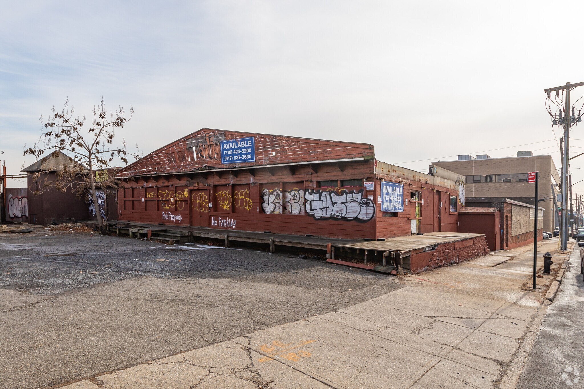 58-06 Laurel Hill blvd, Woodside, NY for lease Primary Photo- Image 1 of 7