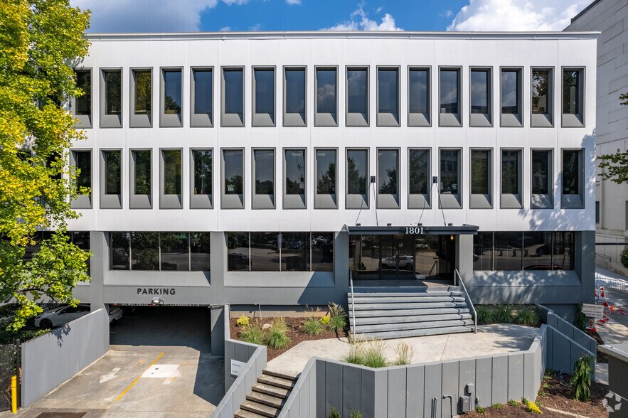 1801 Peachtree St NE, Atlanta, GA à louer - Photo du bâtiment - Image 2 de 21