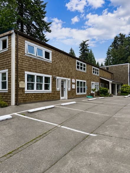 9481 Oak Bay Rd, Port Ludlow, WA for lease - Building Photo - Image 1 of 1