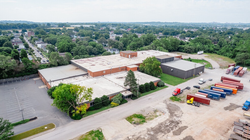 333 W Seymour Ave, Cincinnati, OH for sale - Building Photo - Image 1 of 3