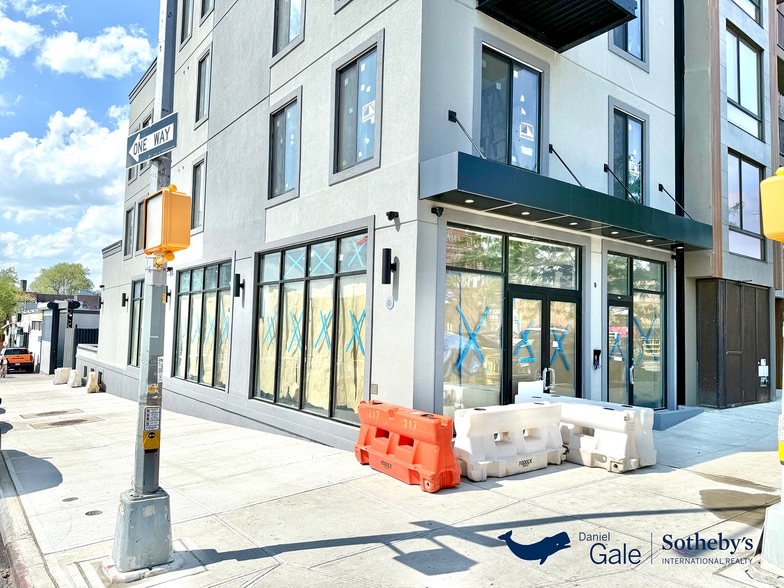 738 5th Ave, Brooklyn, NY for lease - Building Photo - Image 1 of 1
