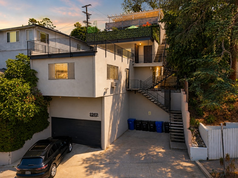 1217 Westerly Ter, Los Angeles, CA à vendre - Photo du bâtiment - Image 2 de 16