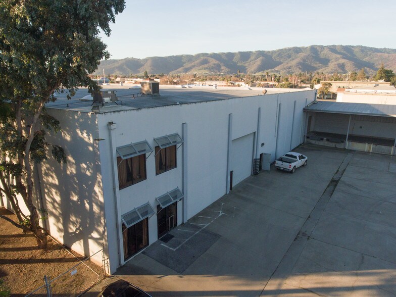165 E 10th St, Gilroy, CA à louer - Photo du bâtiment - Image 2 de 6