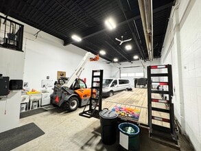 405-437 Sioux Rd, Sherwood Park, AB for lease Interior Photo- Image 2 of 4