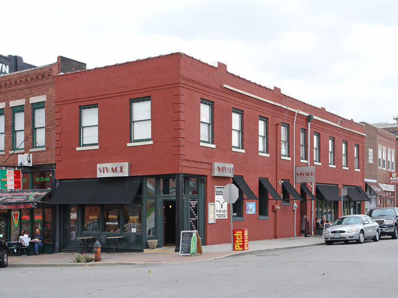 525-529 Walnut St, Kansas City, MO for lease - Building Photo - Image 2 of 6