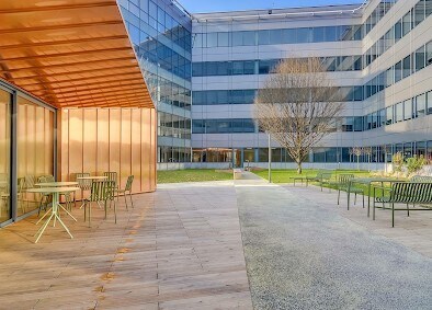 Bureau dans Asnières-sur-Seine à louer - Photo du bâtiment - Image 2 de 6