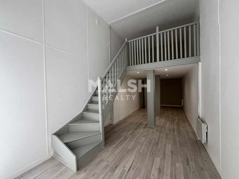 Retail in Villeurbanne for lease - Interior Photo - Image 3 of 5