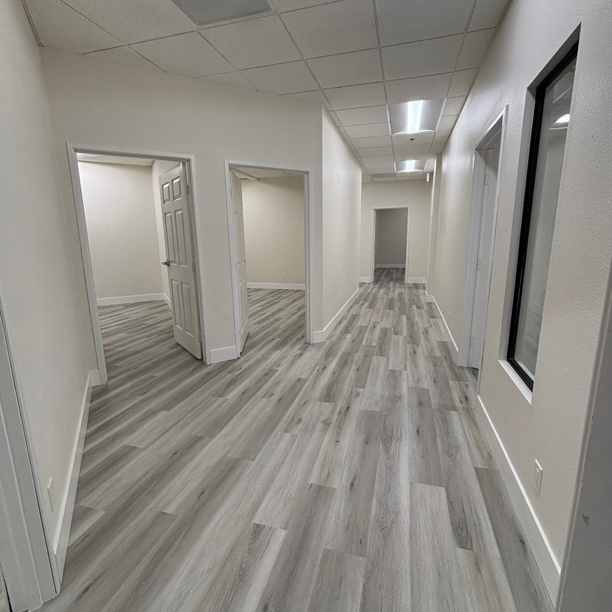 35325 Date Palm Dr, Cathedral City, CA for lease Interior Photo- Image 1 of 3