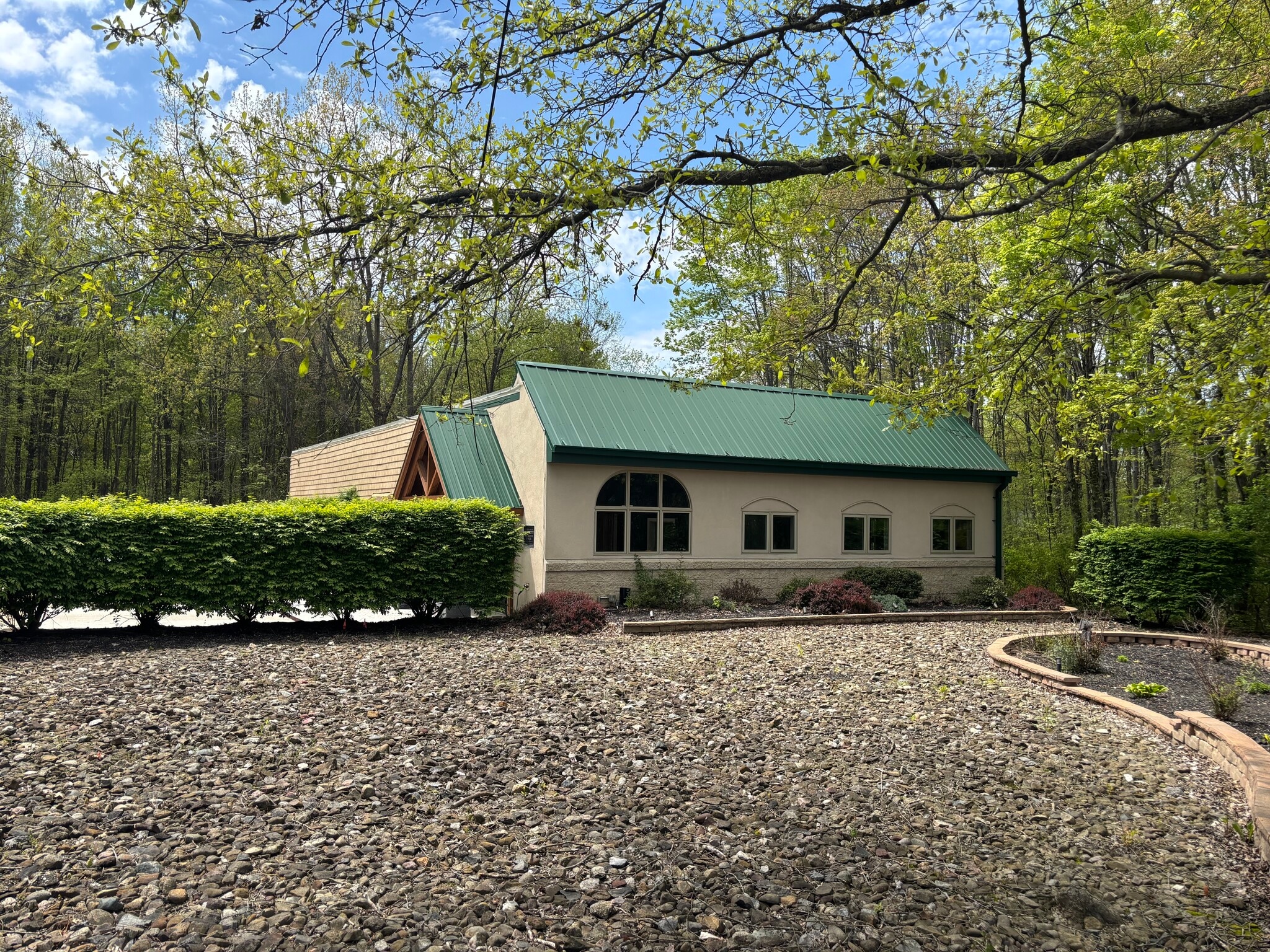 7984 Olde 8 Rd, Northfield, OH à vendre Photo du bâtiment- Image 1 de 14