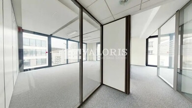 8 Rue Maurice Moissonnier, Vaulx-en-Velin à louer Photo intérieure- Image 2 de 7