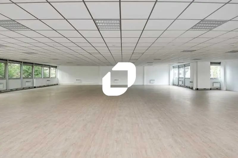 Flex in Les Ulis for lease Interior Photo- Image 1 of 16