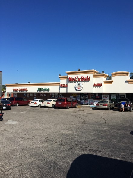 35974-35990 S Gratiot Ave, Clinton Township, MI à louer - Photo du bâtiment - Image 1 de 3