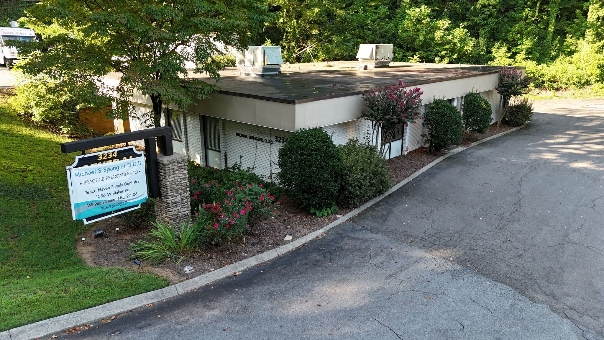 3234 Reynolda Rd, Winston-Salem, NC for sale Primary Photo- Image 1 of 7