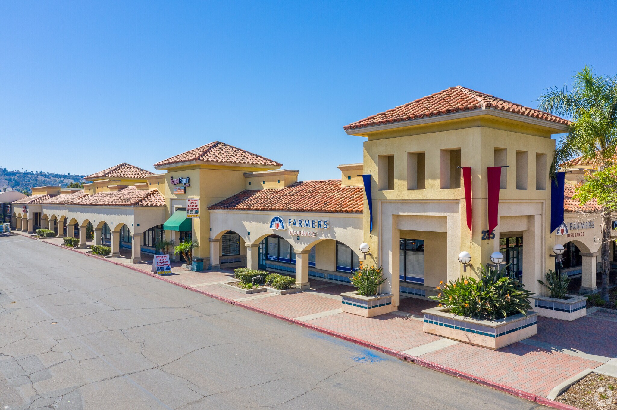 214-294 Town Center Pky, Santee, CA à louer Photo du bâtiment- Image 1 de 34