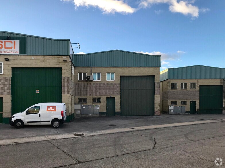 Industriel dans Ajalvir, Madrid à vendre - Photo du bâtiment - Image 2 de 14