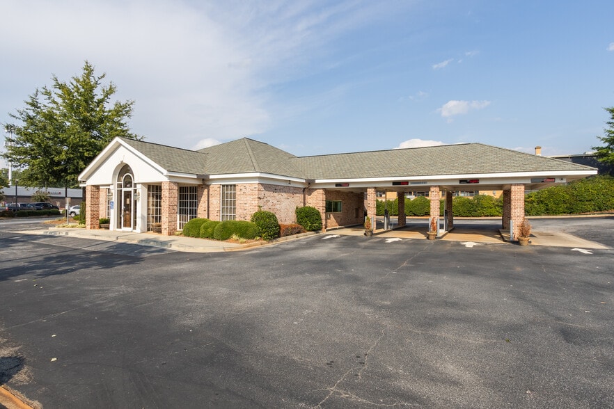 602 N Main St, Anderson, SC à vendre - Photo du bâtiment - Image 3 de 32