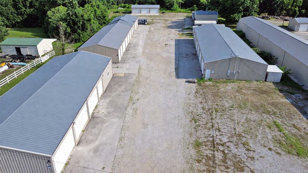1958 Llewellyn Rd, Belleville, IL for sale - Building Photo - Image 2 of 10