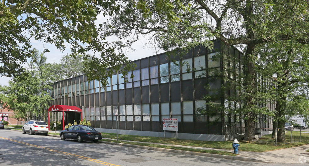 65 Roosevelt Ave, Valley Stream, NY for lease - Building Photo - Image 1 of 8