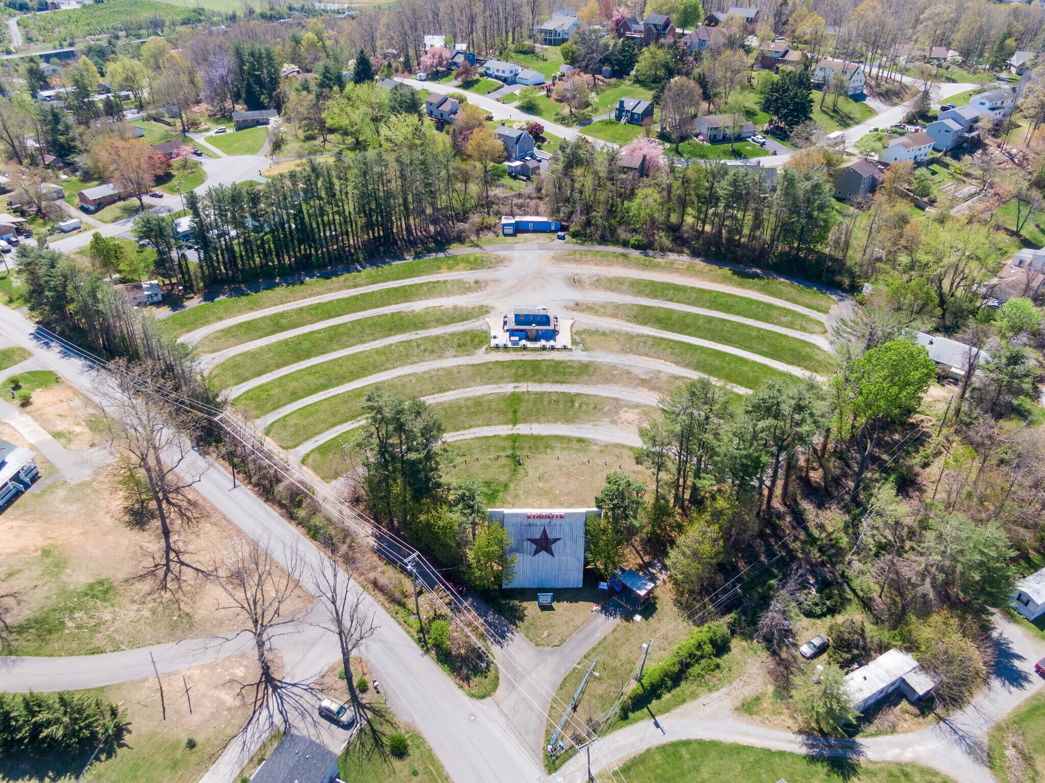 275 Starlight Dr, Christiansburg, VA à vendre Photo du bâtiment- Image 1 de 42