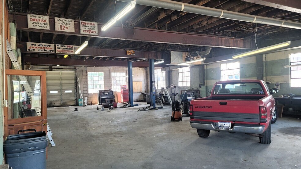 4 S Washington Ave, Greenville, SC à vendre - Photo du bâtiment - Image 3 de 4