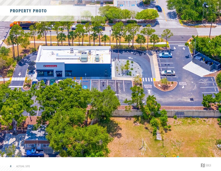 13677 Walsingham Rd, Largo, FL à vendre - Photo du bâtiment - Image 3 de 9