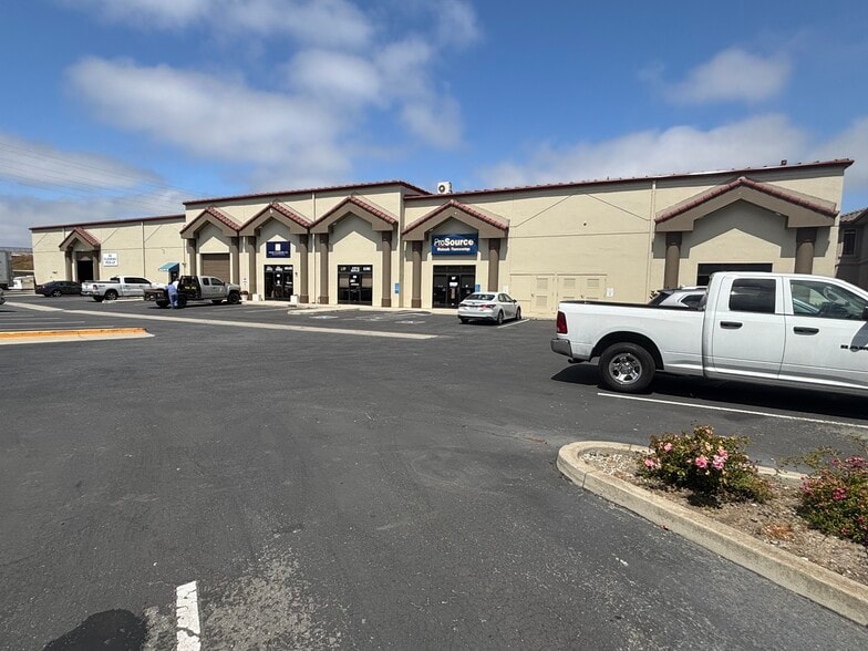 6 Rossi Cir, Salinas, CA for sale - Building Photo - Image 1 of 16