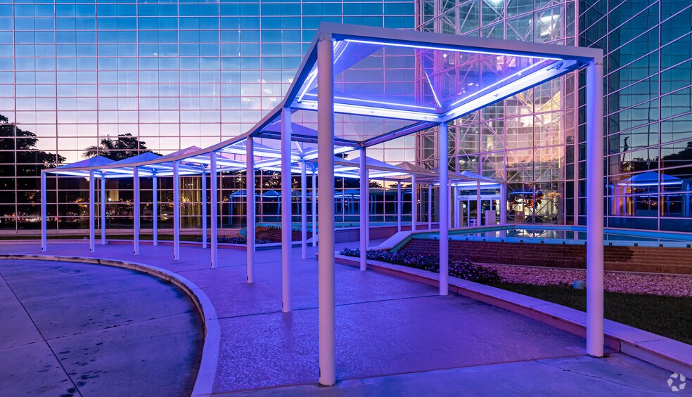 4000 Hollywood Blvd, Hollywood, FL à louer - Photo du bâtiment - Image 2 de 8