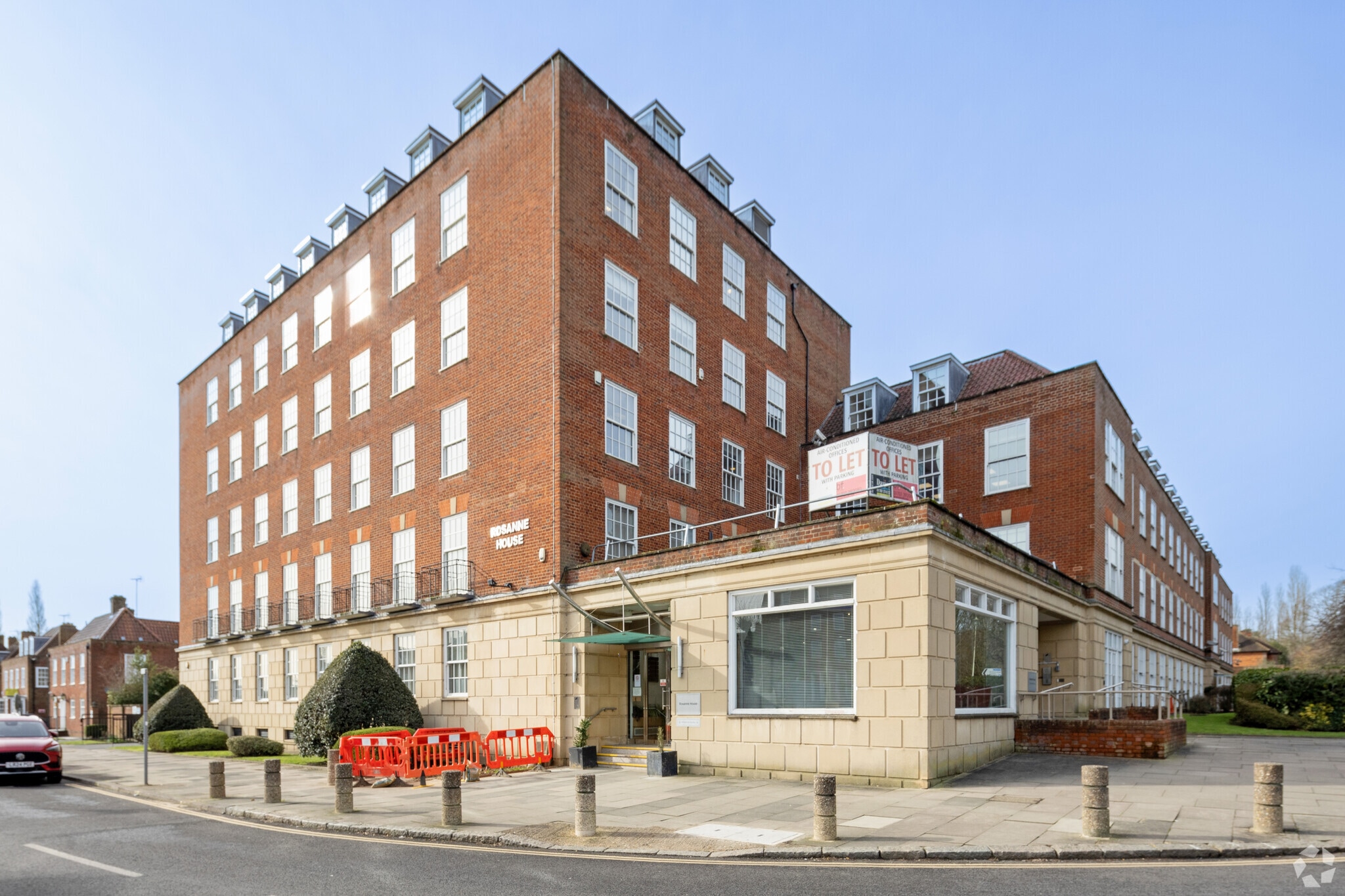 Parkway, Welwyn Garden City for lease Building Photo- Image 1 of 6