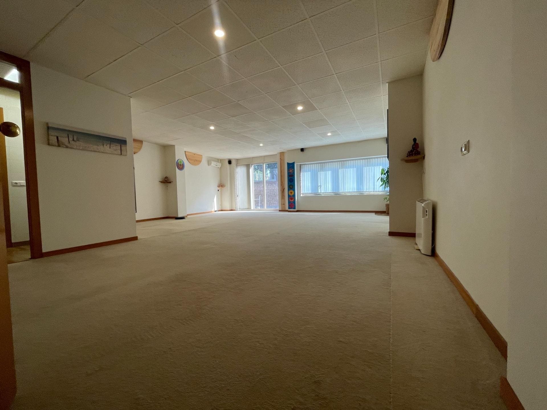 Retail in Igualada, Barcelona for lease Interior Photo- Image 1 of 10