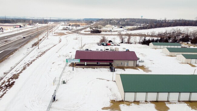 Plus de détails pour 32072 Ash Ct, Cannon Falls, MN - Industriel à louer