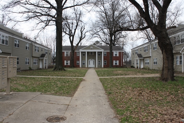1500 Oleanda Ave, Louisville, KY for sale - Primary Photo - Image 1 of 16