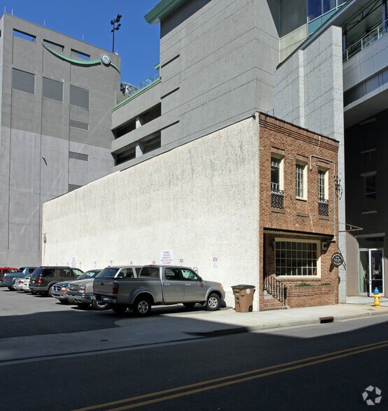 60 St Francis St, Mobile, AL à louer - Photo du bâtiment - Image 2 de 12