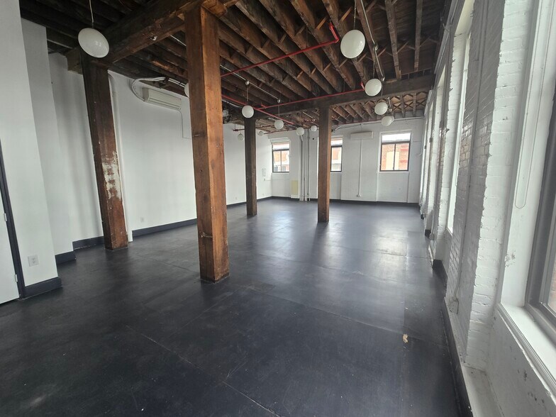 51-69 9th St, Brooklyn, NY à louer - Photo du bâtiment - Image 2 de 8