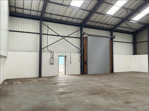 10 Station Rd, Wolverhampton for lease Interior Photo- Image 1 of 2