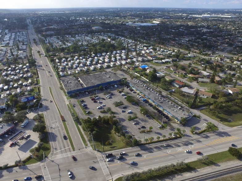 4811 N Dixie Hwy, Pompano Beach, FL for lease - Aerial - Image 2 of 3